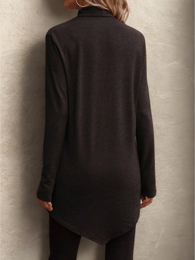 Roksana – Długa bluzka damska z wysokim kołnierzem i nowoczesnym fasonem