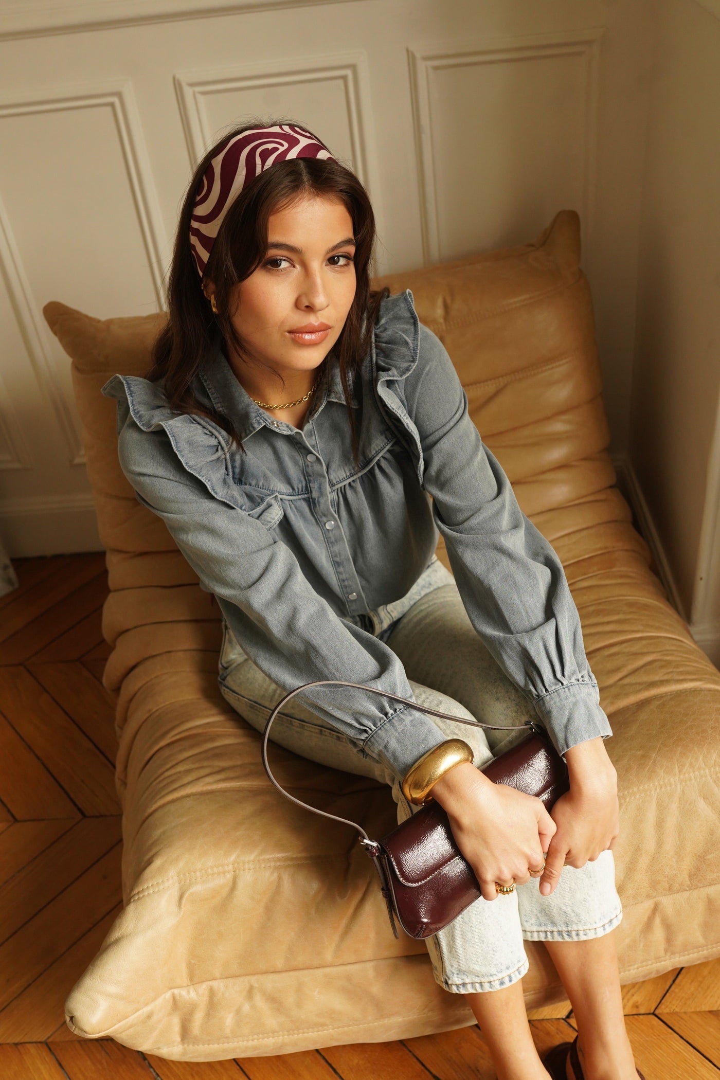 Sabina – Bluzka damska w szykownym stylu jeansowym